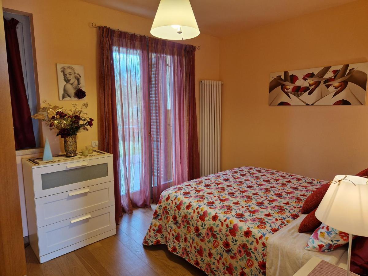 La casina sul lago Arezzo Esterno foto